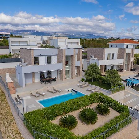 Villas Royal I With Private Pool Novalja Exterior photo